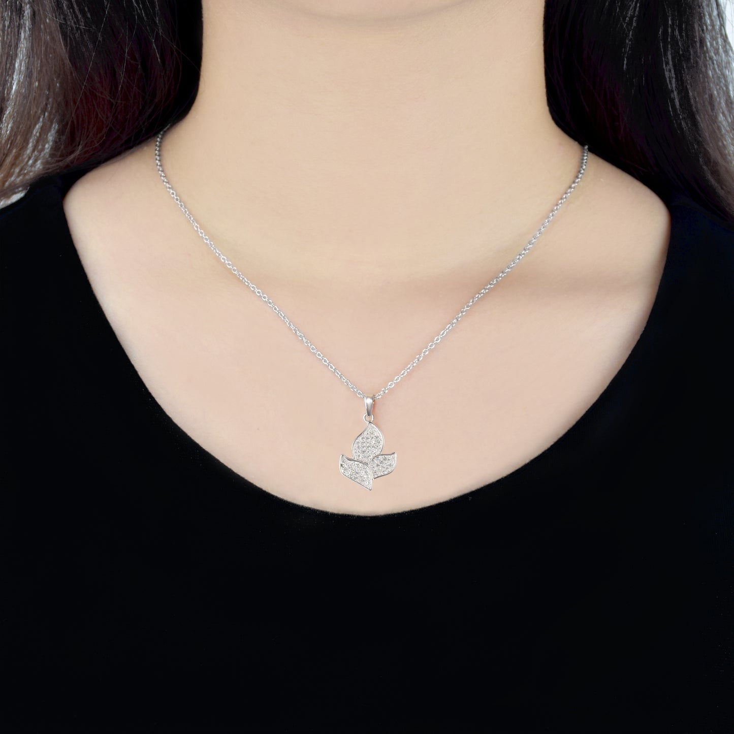 CRYSTAL NECKLACE